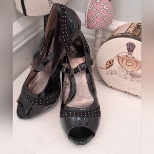 Sofft Patent Lrather Stud Detail Open Toe Heel Sz 11M Pre-Owned